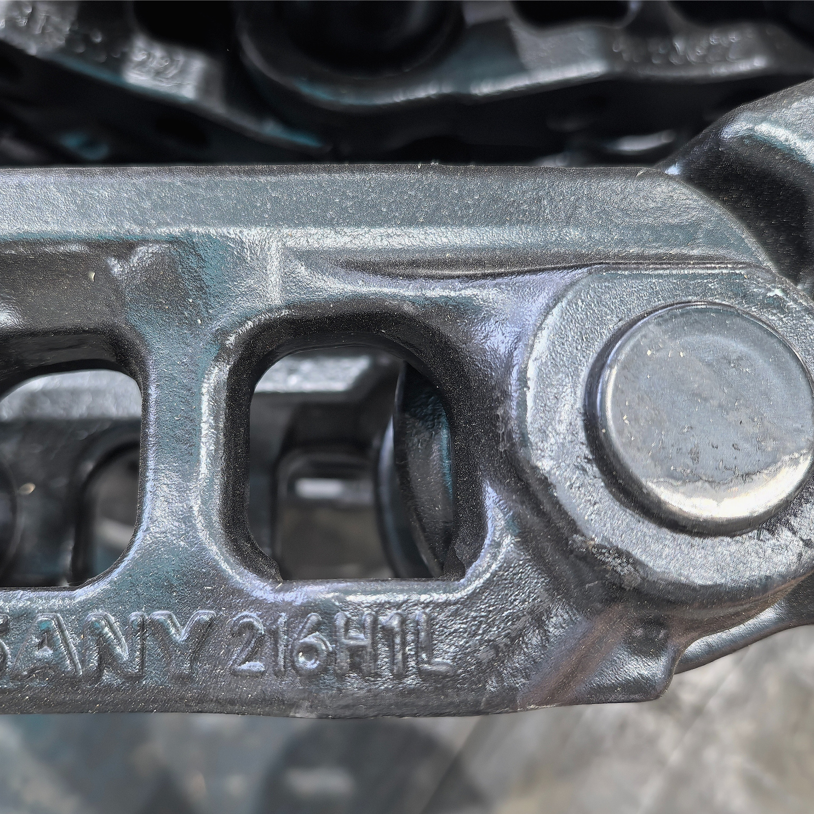 STB216MH1-6049 Track assembly SSY006329325 for  SY365/SY375