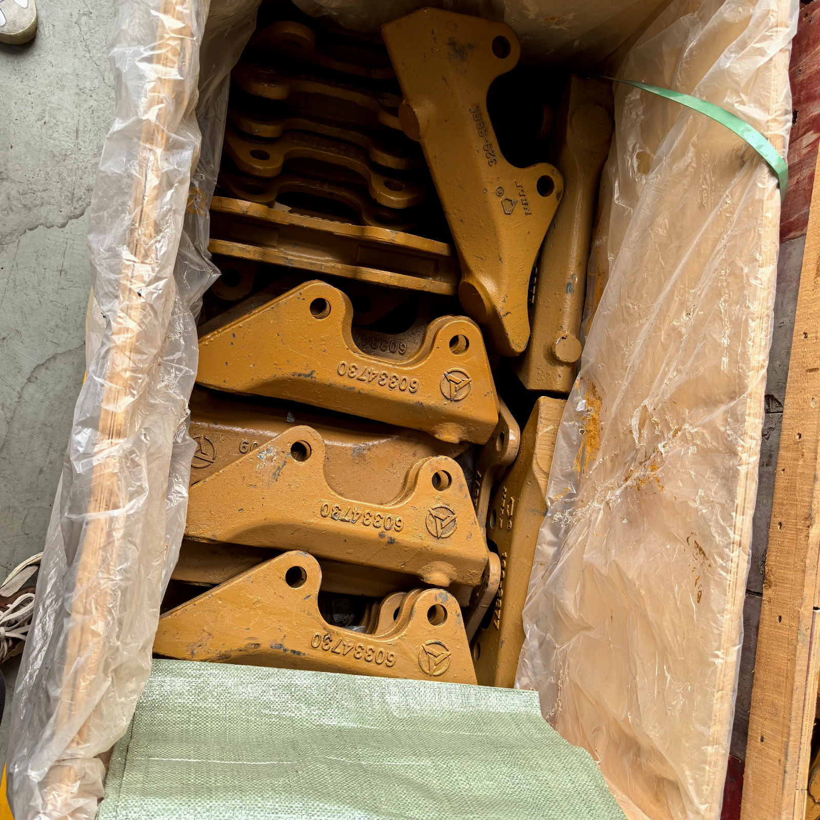 Bucket Teeth 60334730P for SY305/SY365 bucket 166-2877-36 Bucket